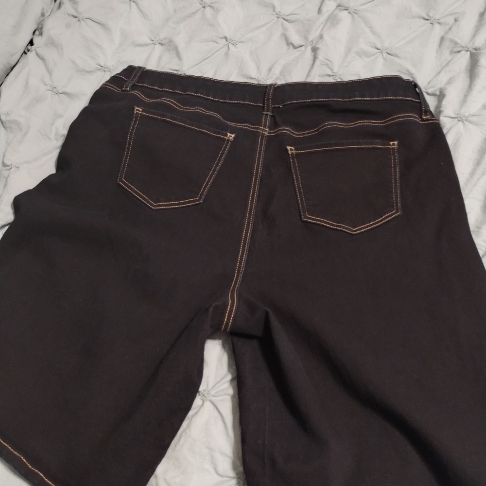 Denim shorts - Picture 3 of 4